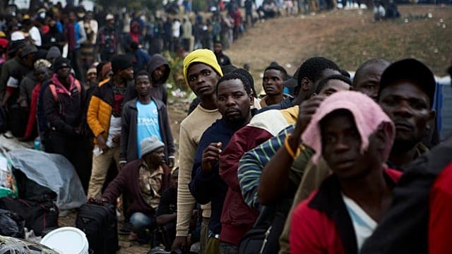 Thousands flee as South Africa braces for anti-migrant deadline