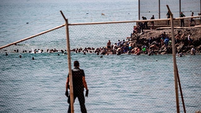 Espagne : Ceuta demande l'état d'urgence face à l'afflux de migrants