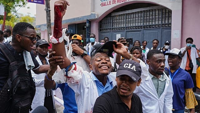 Haïti : les étudiants en médecine exigent la réouverture de l'hôpital universitaire