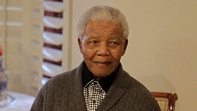 L'Afrique du Sud veut à nouveau empêcher la vente aux enchères d'objets de Mandela