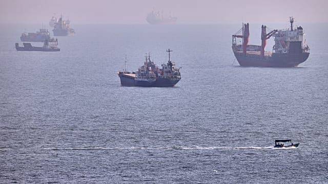 L'Iran pose les conditions pour la réouverture du détroit d'ormuz
