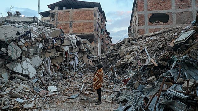 Après les séismes en Turquie, la mission d'une cheffe pour sauver la cuisine de Hatay