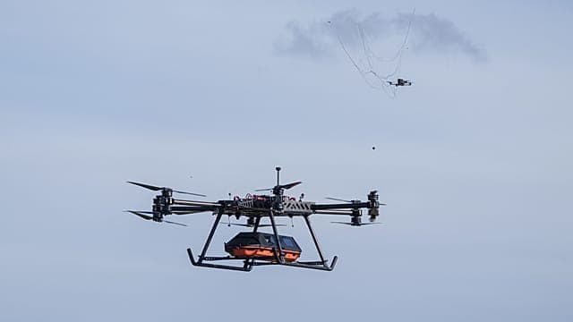 L’Ukraine dévoile un drone-ambulance capable d’évacuer les blessés en quelques minutes