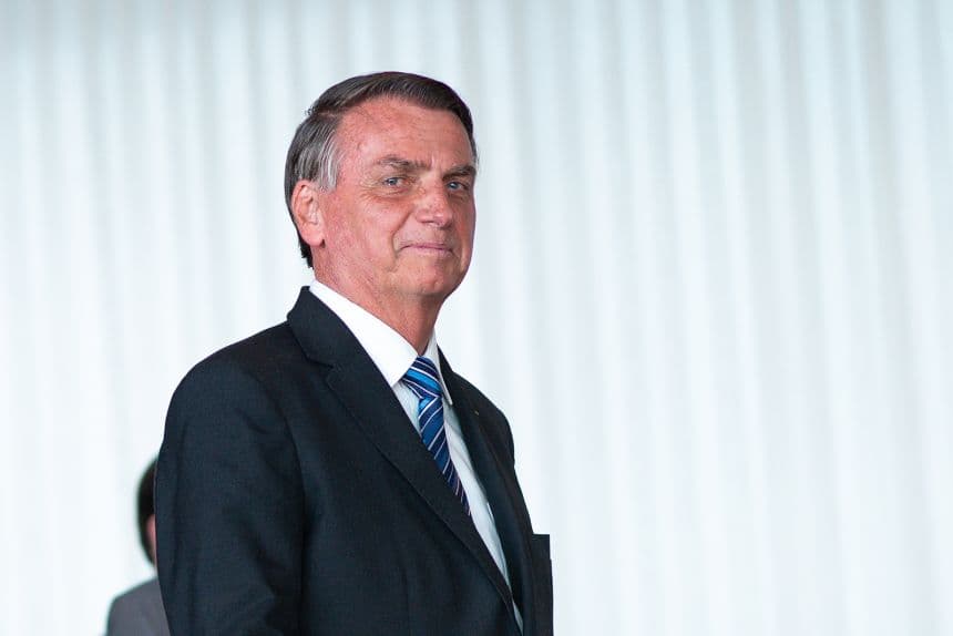 Brazil, Flavio Bolsonaro Runs for Presidency: The Challenge Against Lula