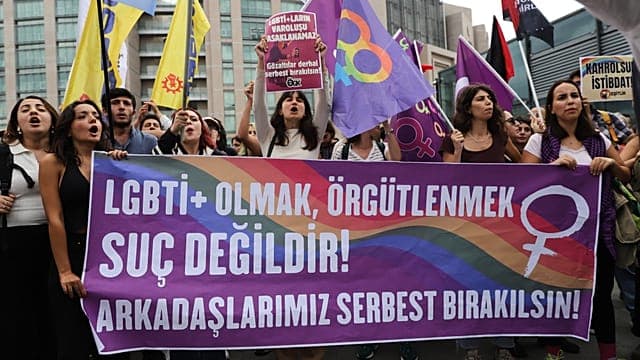 Au moins 150 manifestants pro-LGBTQ interpellés lors d'une répression à Istanbul