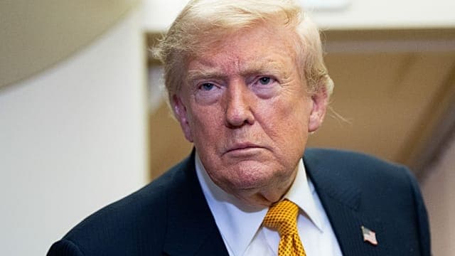 Donald Trump menace de « décimer complètement » l’Iran en cas de tentative d’assassinat
