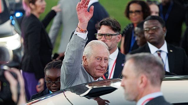 Charles III dans les Caraïbes : l’héritage de l’esclavage ravive le débat sur les réparations