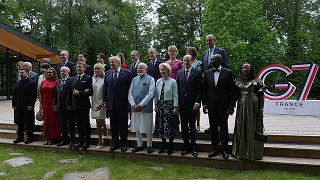 G7 : la photo officielle des dirigeants marque le début du sommet 