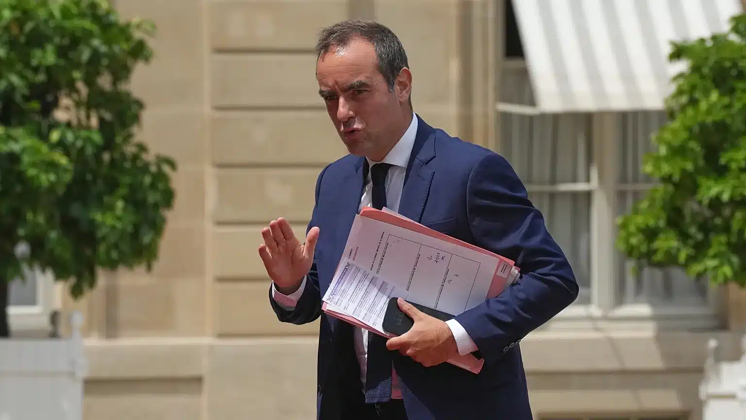 Another French Prime Minister Resigns, Deepening Macron’s Political Crisis