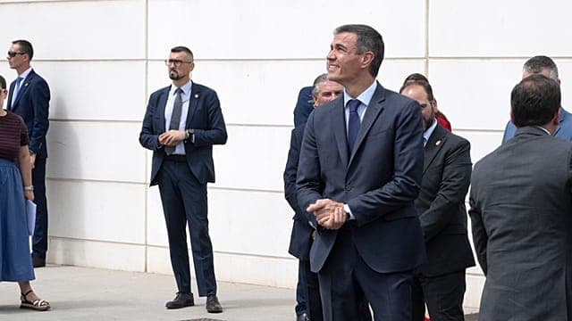 Le Premier ministre espagnol Pedro Sánchez en Algérie pour sceller la reprise du dialogue  