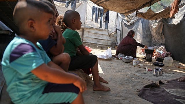 Gaza : la survie au quotidien dans les camps de déplacés