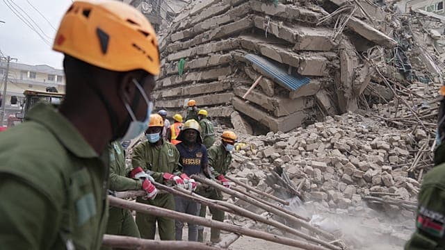 Kenya : un immeuble s'écroule en plein chantier à Nairobi