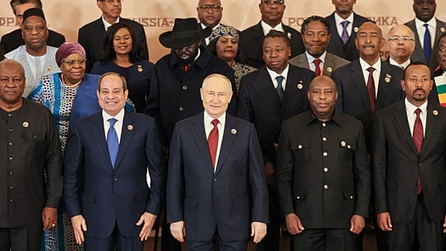 Russie-Afrique : des « alliés naturels » selon Poutine