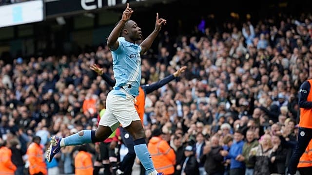 Football : Jérémy Doku prolonge avec Manchester City