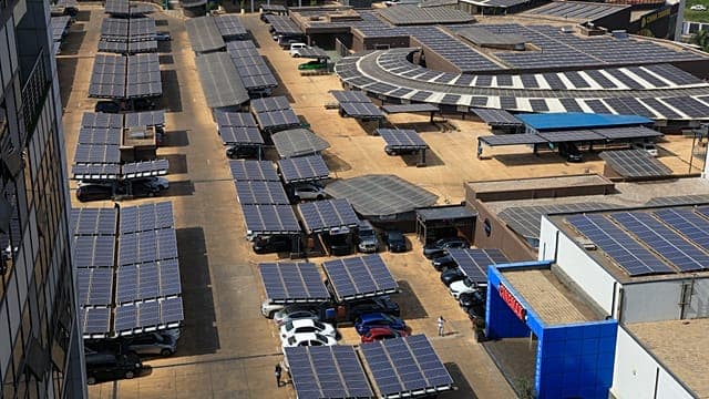 Le Kenya veut tripler sa capacité de production d'énergie renouvelable