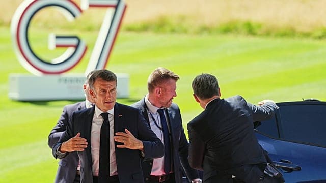 World leaders arrive for G7 summit in France