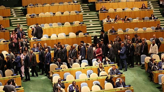 Netanyahu à l’ONU : manifestations à New York et départ de dizaines de délégations