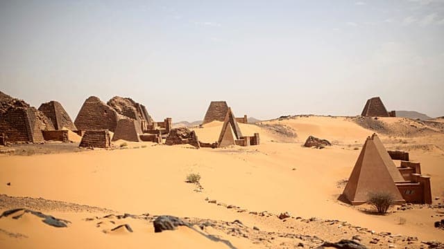Soudan : les pyramides de Méroé abandonnées à la guerre