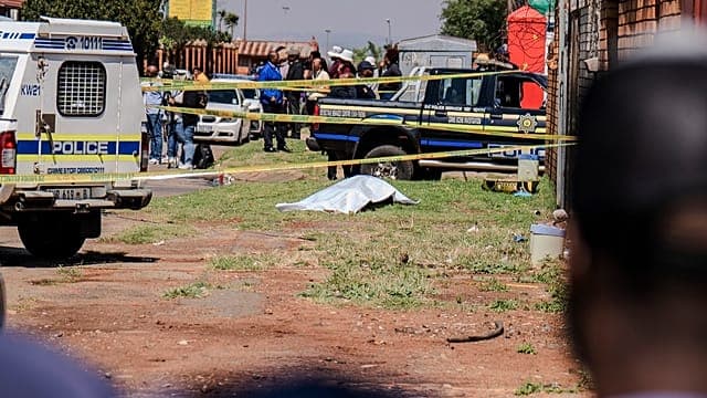 Afrique du sud : un 10e corps de femme découvert à Soweto, trois suspects arrêtés à Dawn Park
