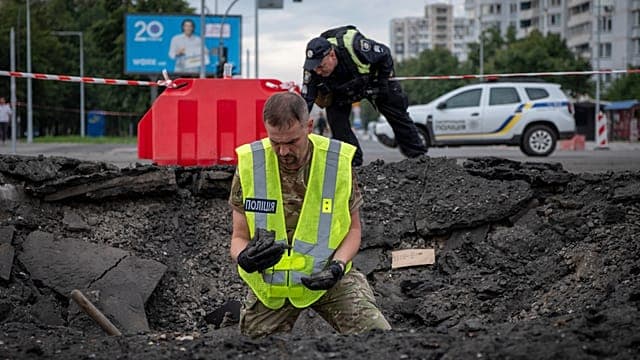 Guerre en Ukraine : Kyiv frappée par des missiles balistiques russes et des drones, 10 blessés
