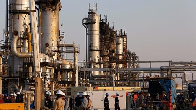 Arabie saoudite : les Houthis revendiquent une frappe sur Aramco à Riyad