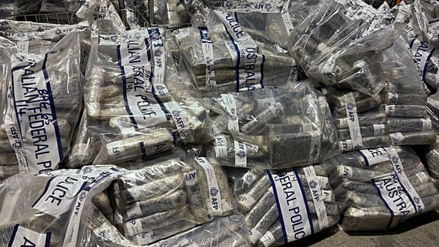 Australian police uncover 3 tons of cocaine