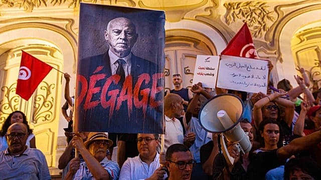 Tunisie : Kaïs Saïed allège le décret controversé sur les « fausses informations »