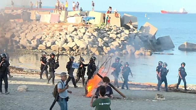 Espagne : heurts à Ceuta entre manifestants anti-migrants et police