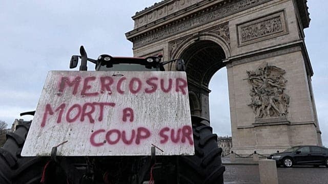 Des centaines d’agriculteurs à Paris pour dire non à l’accord UE-Mercosur