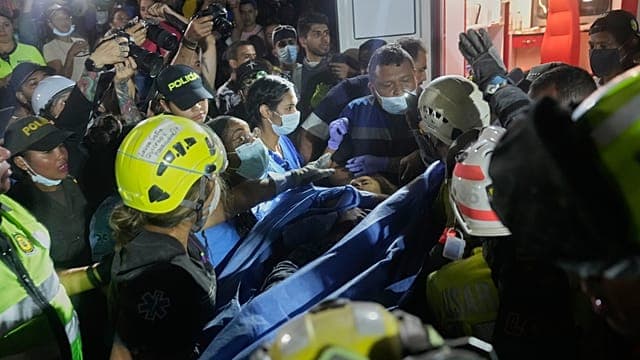 Séisme en Colombie : les secours sauvent une femme après 36 heures sous les décombres