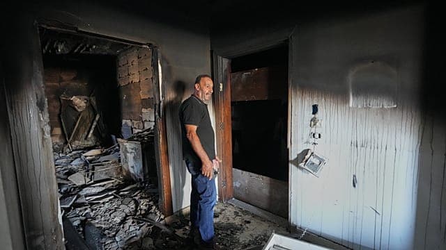 Lebanon: Tyre residents return to homes shattered by strikes