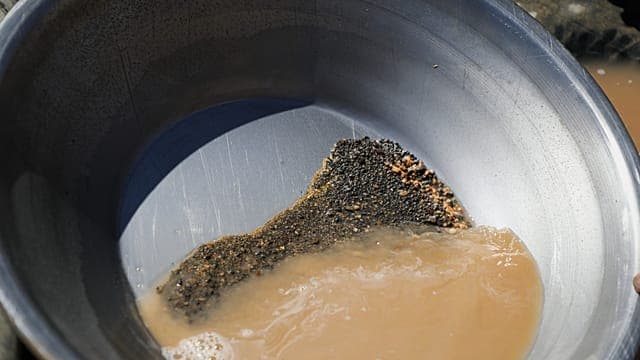 L'Union européenne interdit l'importation d'or du Soudan 