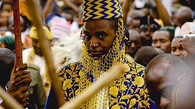 Ouganda : la mort du roi Oyo provoque un conflit de succession