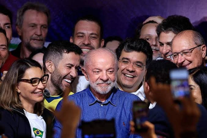Brésil : Lula l'emporte avec 51,79 %, Bolsonaro Jr. demande l'annulation du scrutin, soutenu par Trump