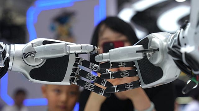 Au Kenya, un robot traduit la parole des enseignants en langue des signes
