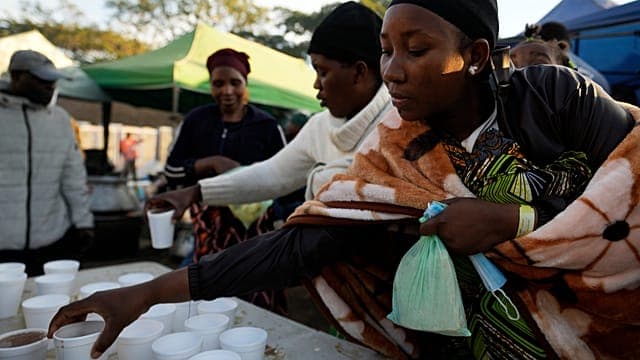 Afrique du Sud : le départ de travailleurs migrants fragilise l'industrie textile
