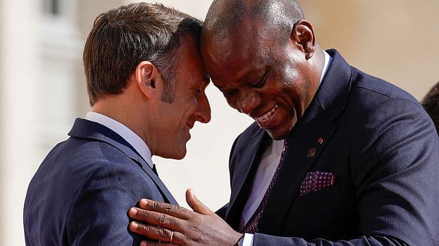 La transformation du manganèse parmi les 3 accords entre la France et le Gabon