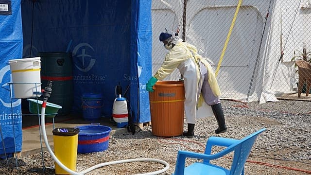 Ebola : le CDC Afrique exhorte les USA à lever les restrictions de voyage imposées à l'Ouganda
