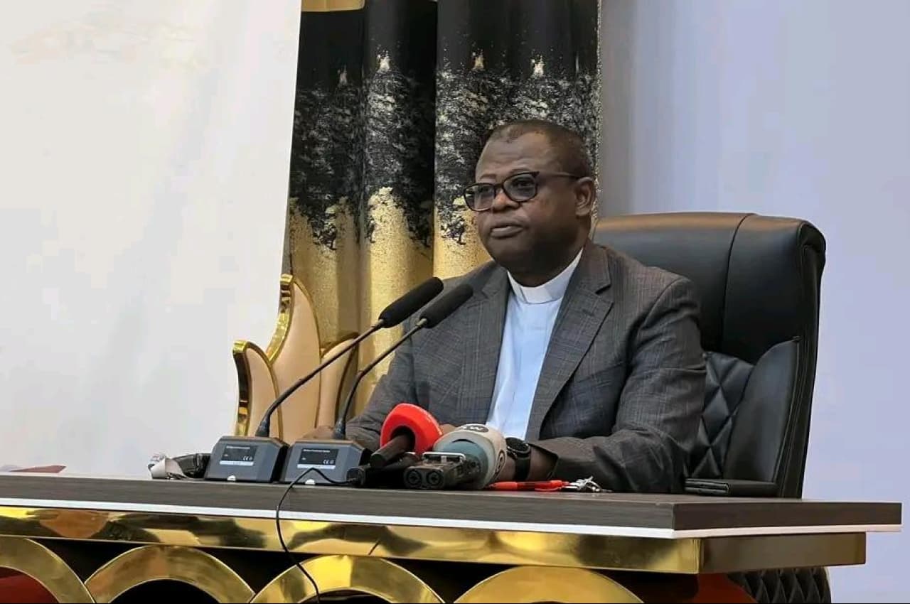 SORTIE DE LA CENCO CONTRE LE PROJET DE MODIFICATION DE LA CONSTITUTION EN RDC  :   Tshisekedi se laissera-t-il visiter par le Saint-Esprit ?