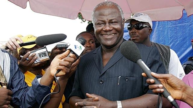 Sierra Leone : l'ancien président Ernest Bai Koroma est rentré d'exil