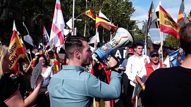 Espagne : la fête nationale souligne l'unité du territoire de Barcelone à Ceuta