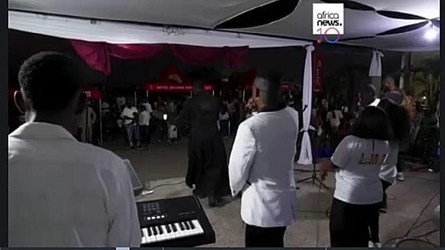 RDC : un '' prêtre rappeur'' veut évangéliser les jeunes défavorisés