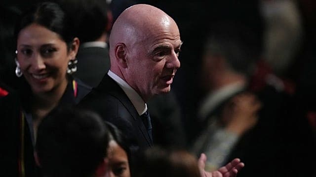 Football : l'UEFA, l'AFC et la CONCACAF envisageraient de destituer Infantino