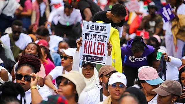 Cameroun : face à la hausse des féminicides, les familles réclament justice