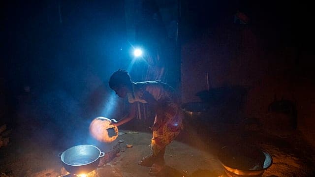 Gambie : des entreprises en difficulté face aux coupures d'électricité