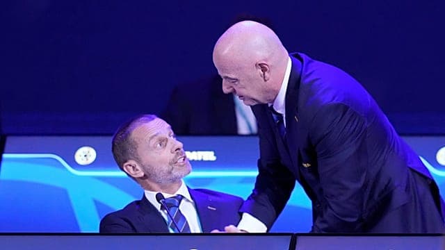 Football : l'UEFA menace la FIFA de boycotter la Coupe du Monde 