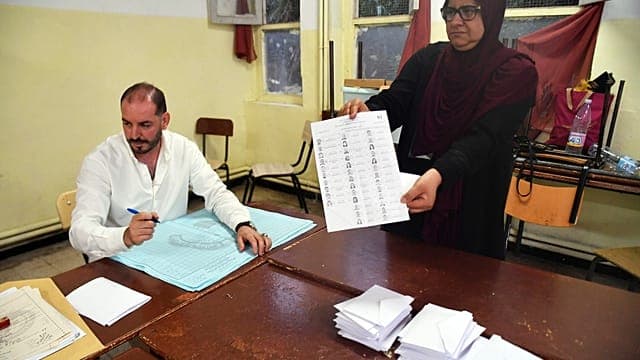 Algeria: record-low turnout shadows ruling party's election victory