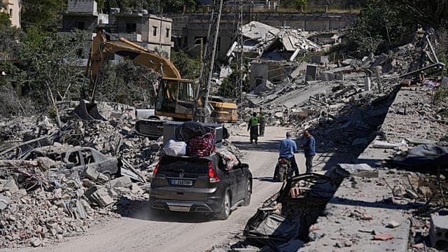 Iran links war deal to Israeli withdrawal from Lebanon