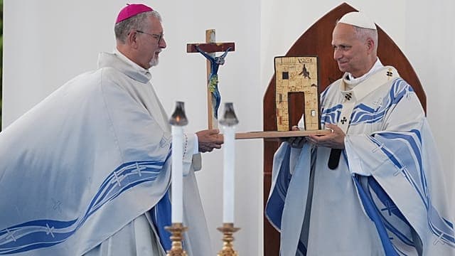 Vatican : le pape Léon XIV rend hommage aux migrants morts en Méditerranée
