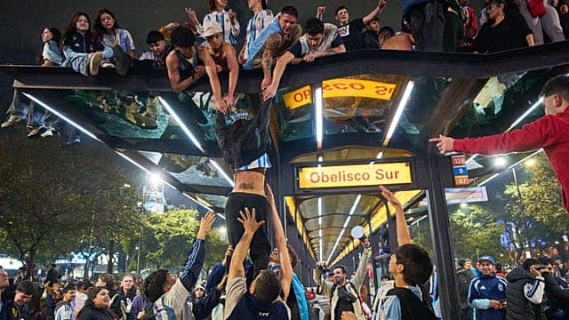 Liesse à Buenos Aires, immense déception aux îles Malouines après la victoire de l'Argentine